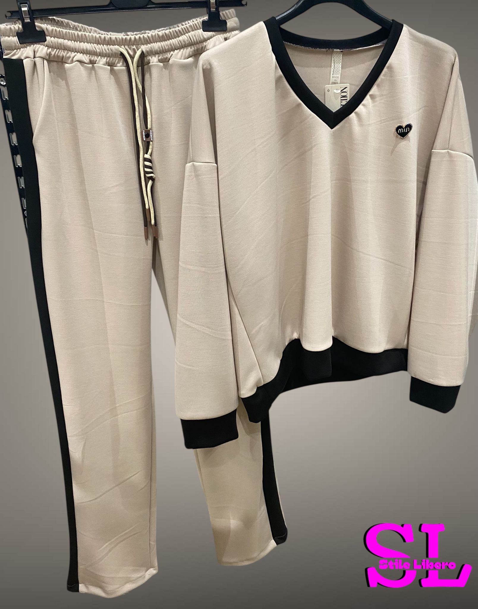 Completo spilla cuore